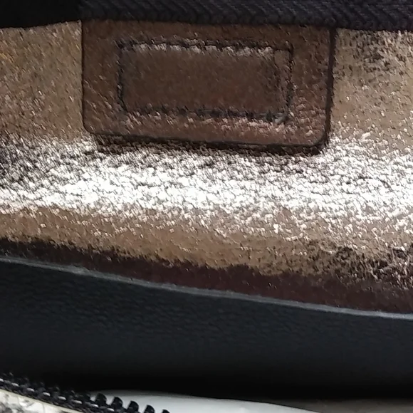 Handbag - Picture 5 of 9